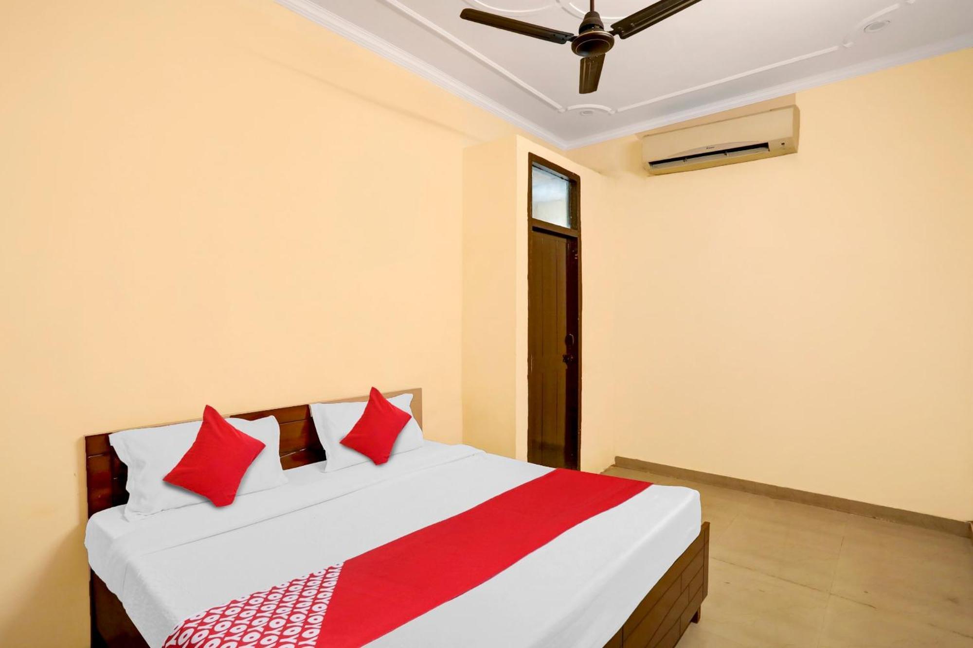 Hotel O Pari Hotel Ghaziabad Εξωτερικό φωτογραφία