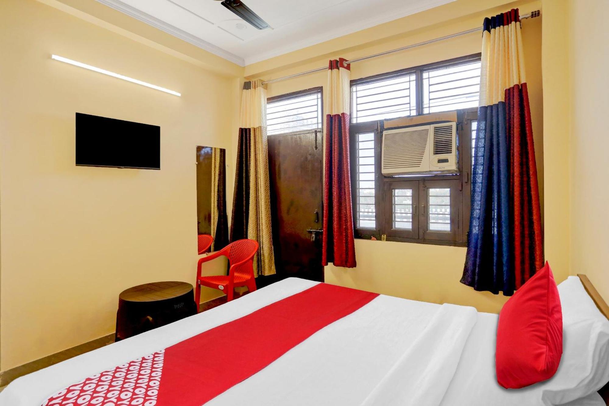 Hotel O Pari Hotel Ghaziabad Εξωτερικό φωτογραφία