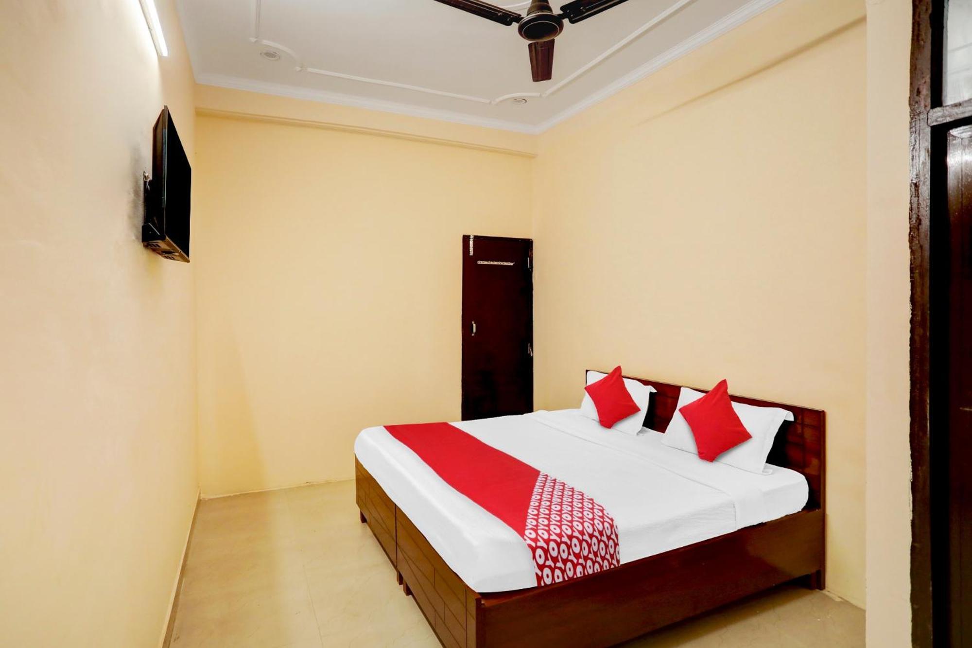 Hotel O Pari Hotel Ghaziabad Εξωτερικό φωτογραφία